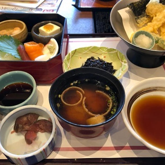 すし半でランチ～♪