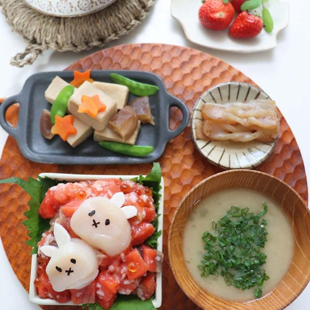 自分へのご褒美に「紅白海鮮丼」