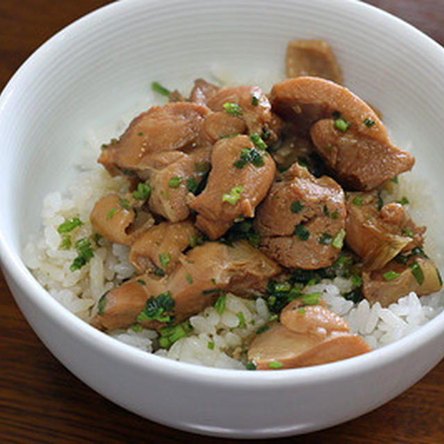 鶏の中華風煮込みを堪能