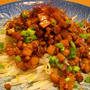 中華風もやしのピリ辛肉みそのせ