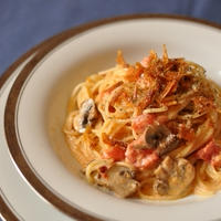桜えびのトマトクリームパスタ