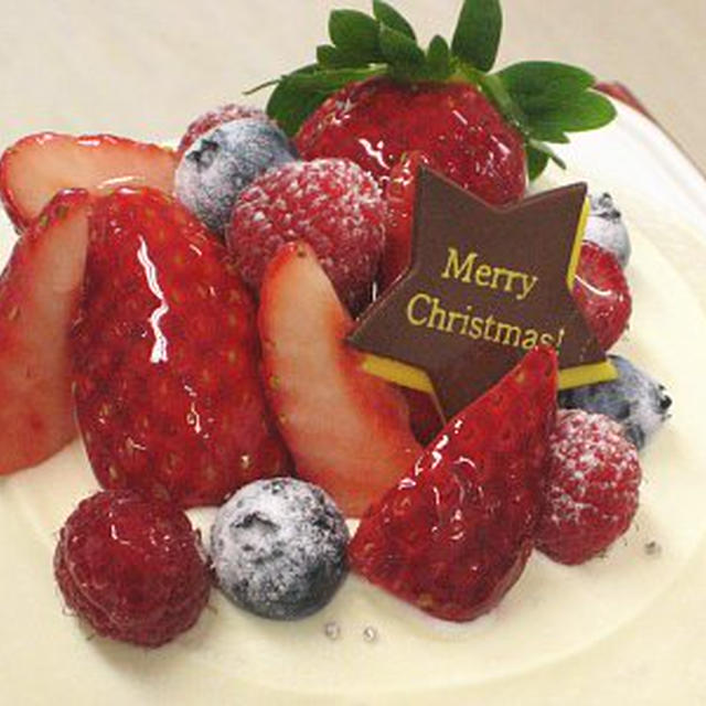 クリスマスは手作りケーキ「苺のミルキードーム」