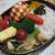 ささ身と青梗菜の中華風炒め弁当。キョンシーポーズで眠るきなこ