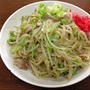昼は「焼きラーメン風焼きそば」