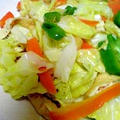 100円でたっぷり★お揚げdeあっさり野菜炒め by カナシュンばーばさん