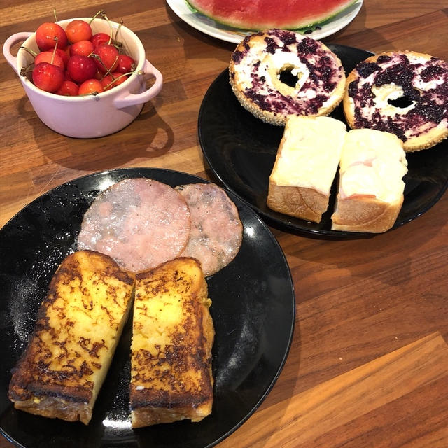朝ごはんはまたまたフレンチトーストです！