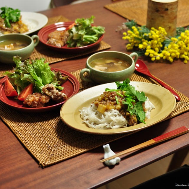 糖質ゼロ麺のエスニック風ひき肉あんかけ献立