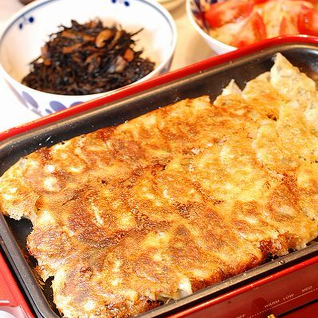 ４１７円＊ゼラチン入り♬ホットプレート餃子定食【謎の黒い物体】