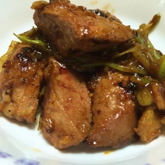 豚レバーに米粉をつけて焼いて＆色づいてきた庭のみかん♪