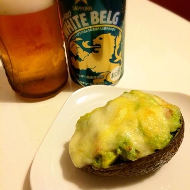 ぺろっと食べちゃう♡あつあつ！アボカドマヨチーズグラタン