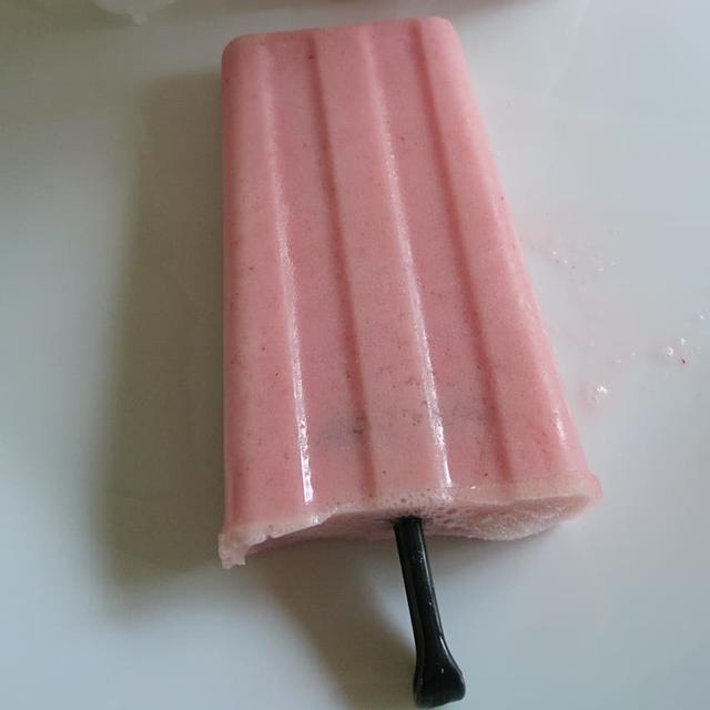 いちごキャンディアイス