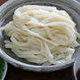 地粉を使った北海道の手打ちうどんで「ざるうどん」