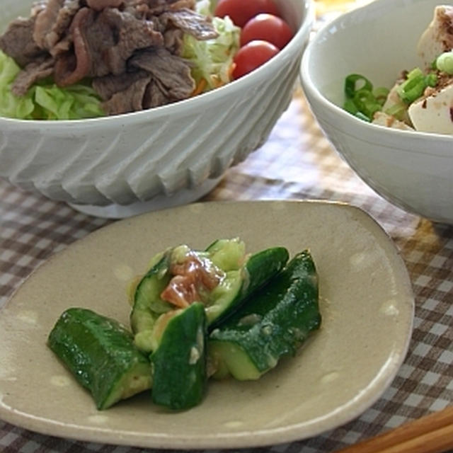 たたききゅうりの梅肉和え