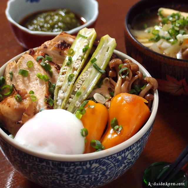 炙り鶏チャーシュー丼 | ミツカン 味ぽん