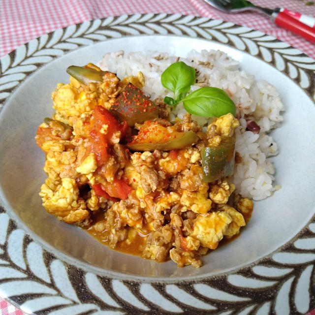 家にあるもので５分煮込み☆大分県産トマトと豆腐で即席夏野菜キーマカレー