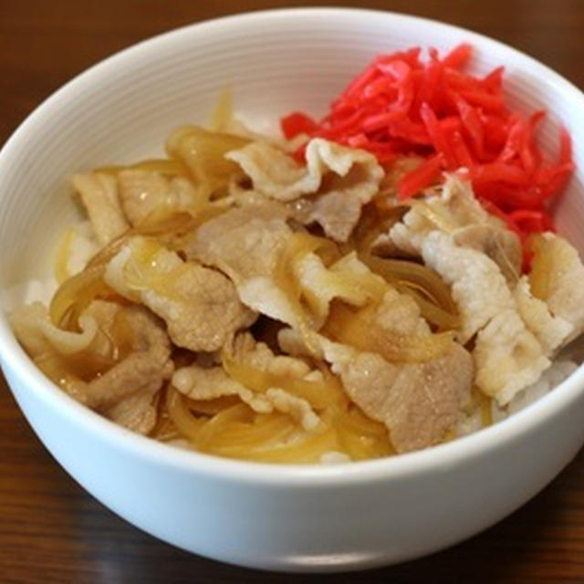 朝ごはんに珍しく「豚丼」