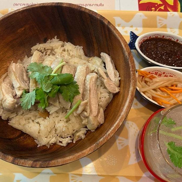 カオマンガイとカイパロー　西宮市里中町　ガイヤーンズ　いい味のタイ料理