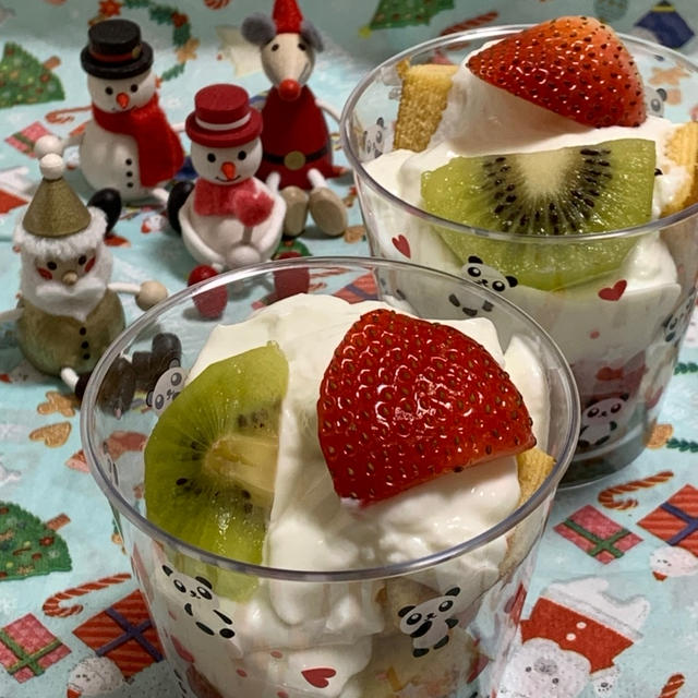 【クリスマスレシピ】バームクーヘンで作るカップケーキ