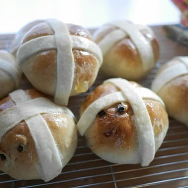 十字架のパン。ホットクロスバンズ