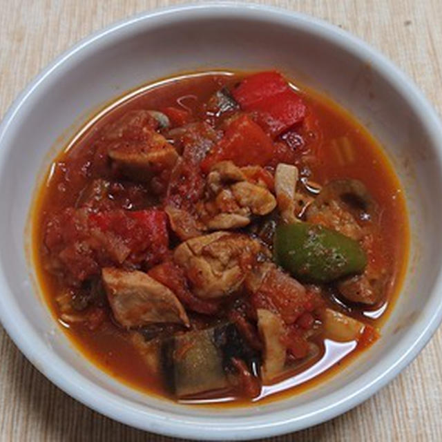 鶏肉と野菜のトマト煮