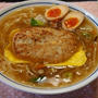 ハンバーグのせ♪餡かけラーメン