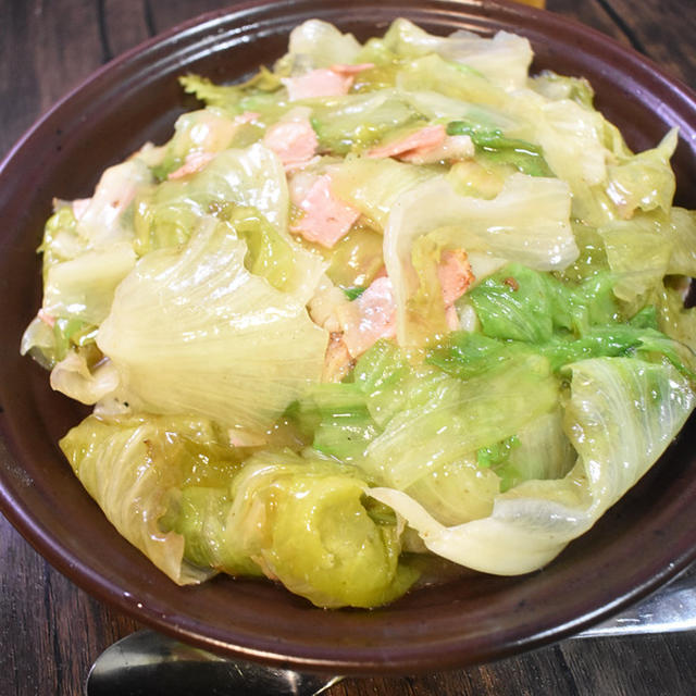 簡単でめちゃ旨♪レタスとベーコンの中華丼