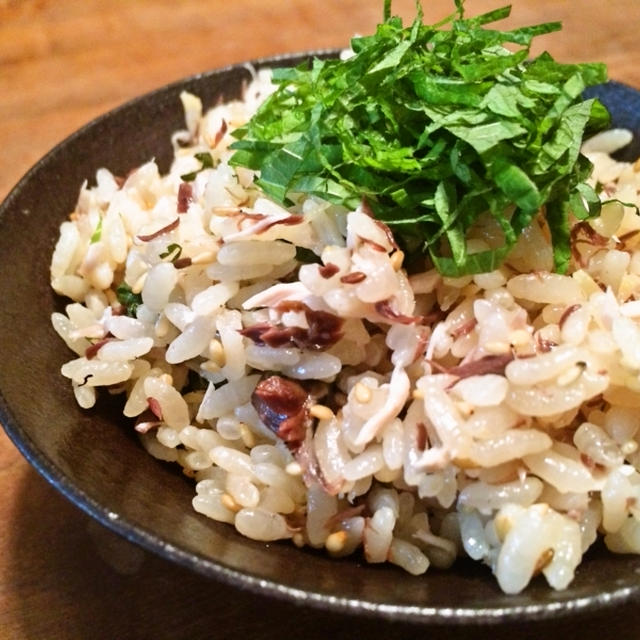 焼いたブリを炊きたてご飯と混ぜるだけ。失敗しない「鰤ご飯」