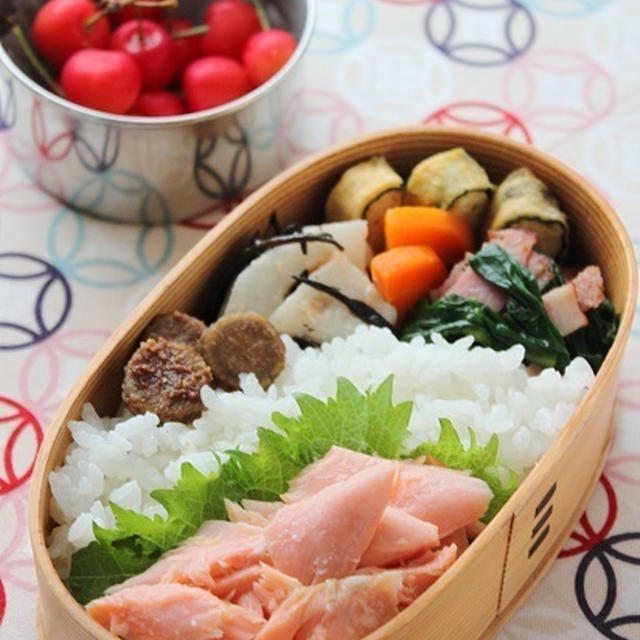 「塩鮭の簡単フライパン蒸しのお弁当」　忙し女子のための簡単！お弁当レッスン連載