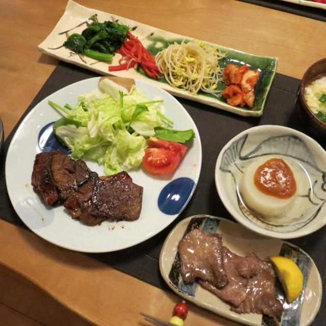 焼肉＆ナムルの晩ご飯　と　エリカの花♪