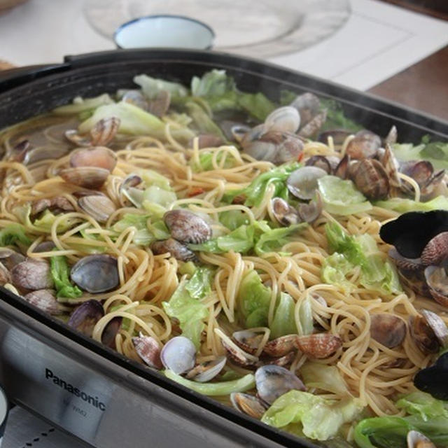 「あさりとキャベツの和風スパゲッティ」　ホットプレートで煮込みスパゲッティ！　