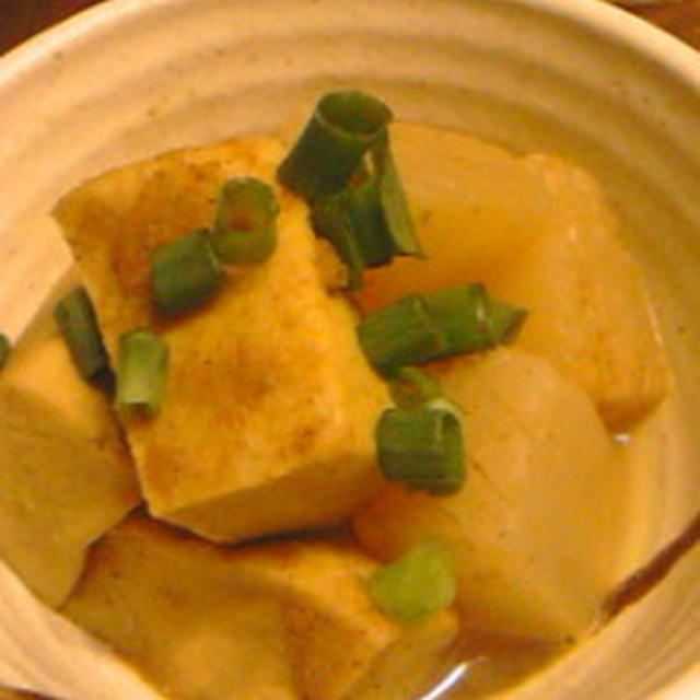 バンゴ：絶品☆高野豆腐と蒟蒻の旨カレー煮と焼きお揚げのサラダ♪