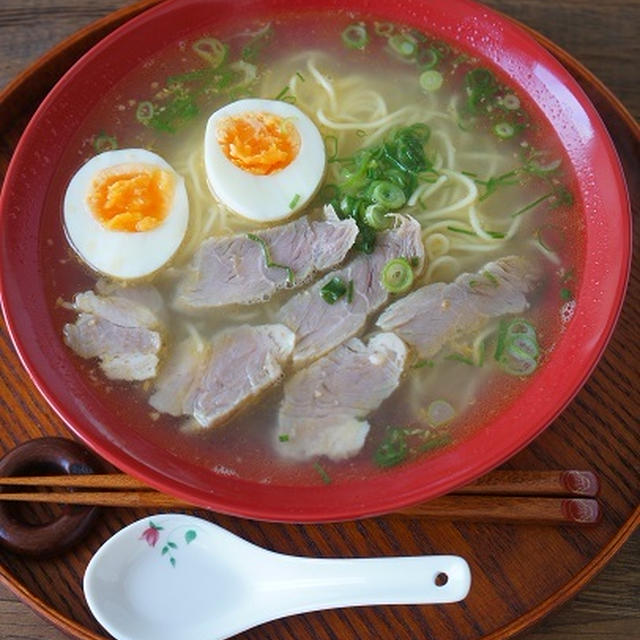 塩豚の茹で汁でラーメン