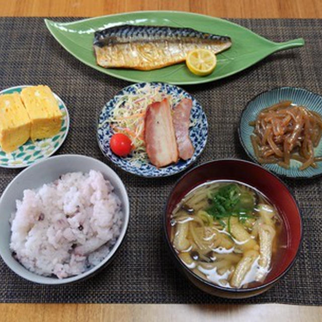 冷凍ストック茸と作り置きおかず☆ミックス茸とあげさんのお味噌汁♪☆♪☆♪