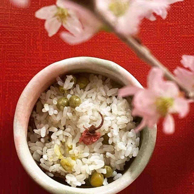 ＜レシピ＞春らしい桜風味の豆ごはん