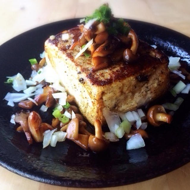 照り焼きキノコの豆腐ステーキ