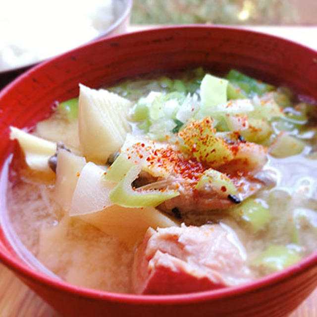 破竹とサバ缶のお味噌汁