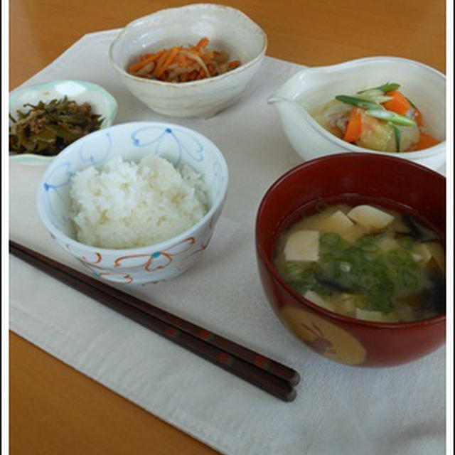 いろいろおかずのお昼ごはん