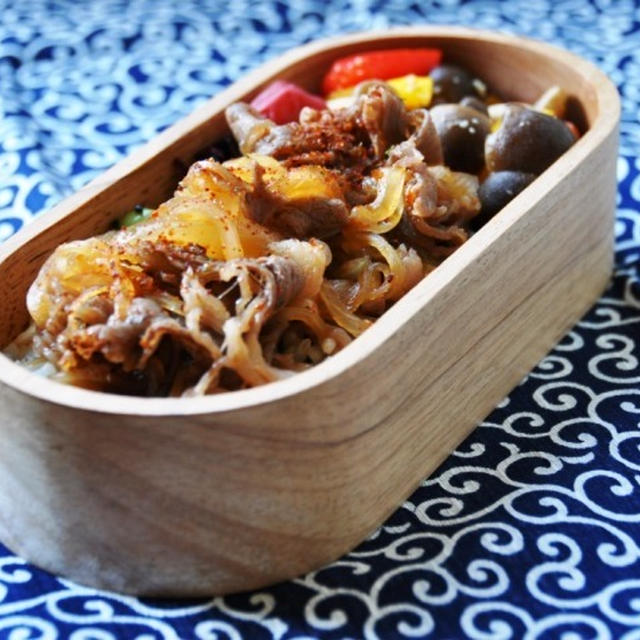 韓国風牛肉のしぐれ煮丼弁当。