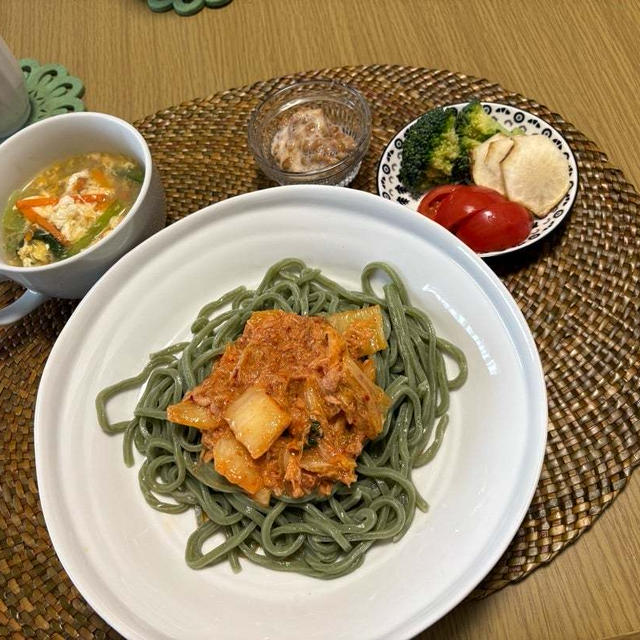 ツナマヨキムチのサラダそば(レシピ有)のお昼ご飯