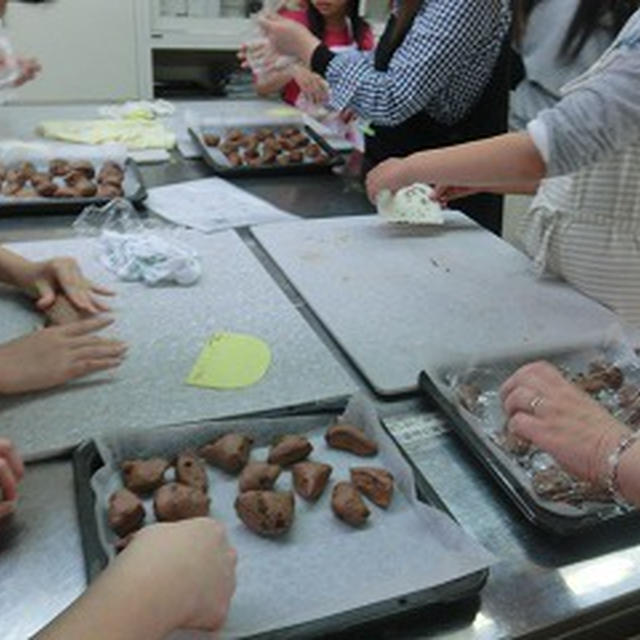 春休みだ！！子供たちと‘ココショコラ’作り！！