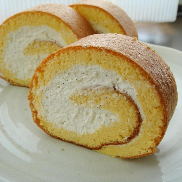 バニラクリームのロールケーキ