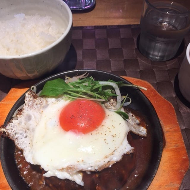 ハンバーグとハンバーグ