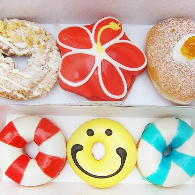 夏の手土産はこれに決定！サマー ミニ ボックス☆クリスピー・クリーム・ドーナツから発売中