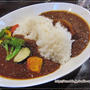 甘いと思ったらスパイシーでめちゃうま！！愛がけカレー☆パパ＆ママカレーのお店カレーラボ