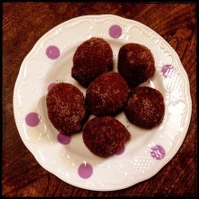 【ホットケーキミックスdeもちっとトリュフ風サーターアンダギー】