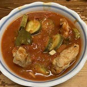 鶏肉のトマトソース煮
