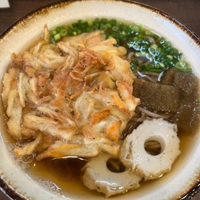 朝ごはんは鳥取駅の砂丘そば