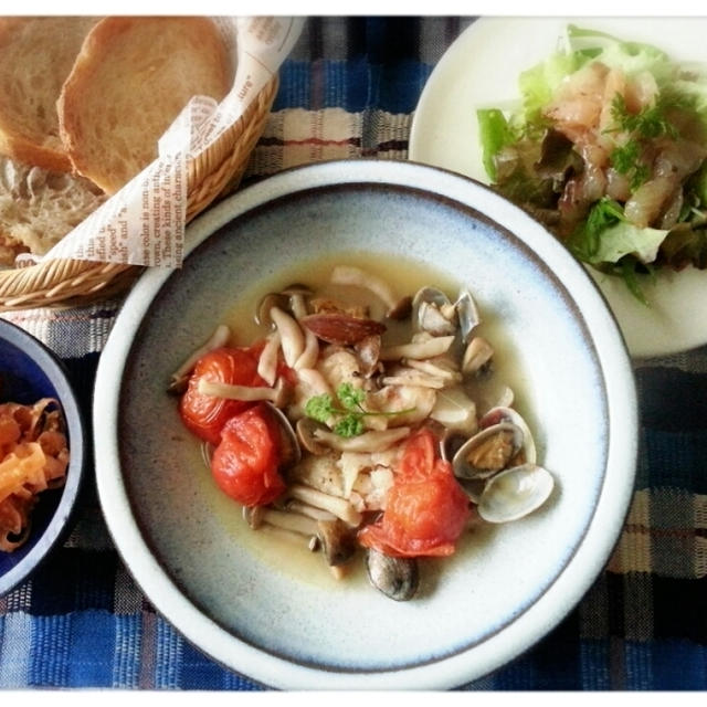 さくらちゃんＭＥＮＵ♡春の香りアクアパッツアｄｅ晩ご飯♪(*￣∇￣*)