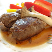 ボリューミーなお豆腐牛ステーキ