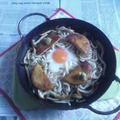 別寅の平天・ぶなしめじの月見焼きうどん